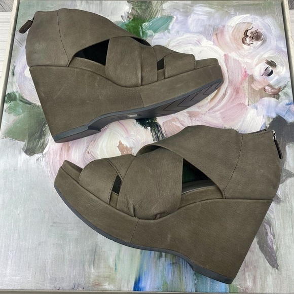 Eileen Fisher Bella Leather Wedge Sandals in Grey Size 9.5 New! - Picture 5 of 13
